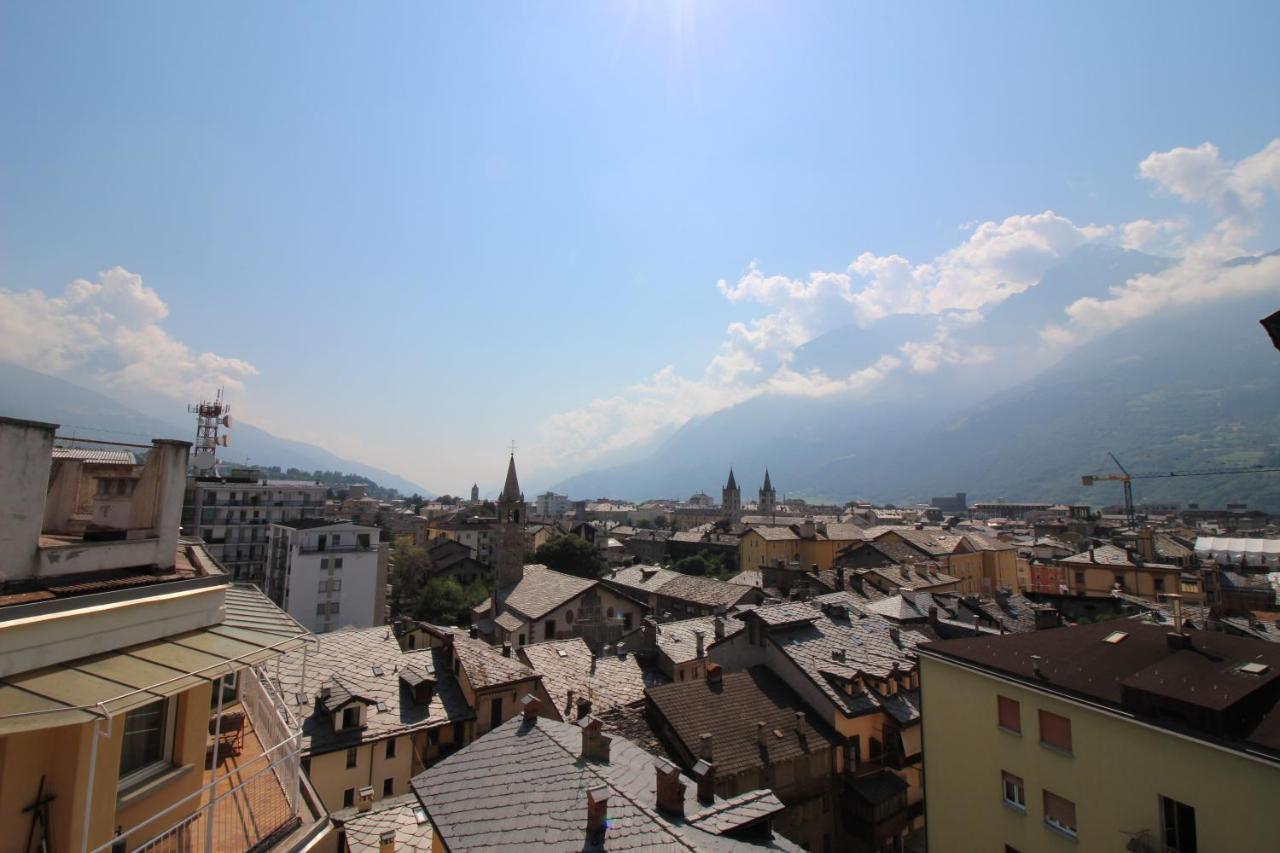 Lovely Panoramic View Apartment - Affitti Brevi Italia Aosta Exterior foto